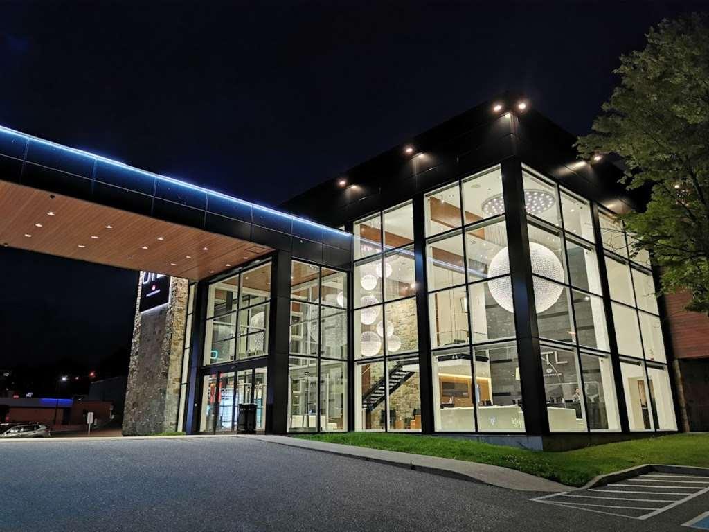Otl Gouverneur Sherbrooke Exterior foto The main entrance of the hotel